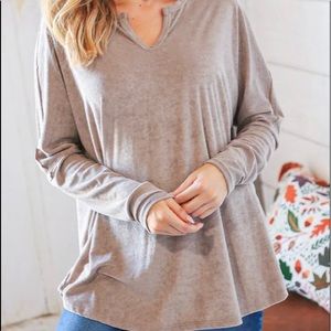 BNWOT*BOUTIQUE* Ladies Long Sleeve Top